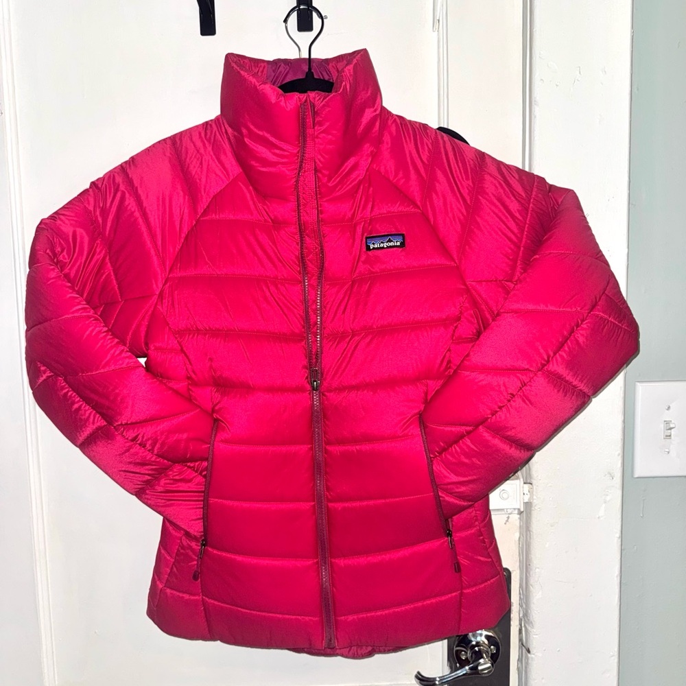 Patagonia Women's Bright Pink Puffer Jacket